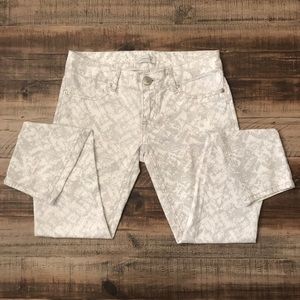 💖🔥HP💖🔥 Seven 7 Abstract Skinny Jeans Size 2